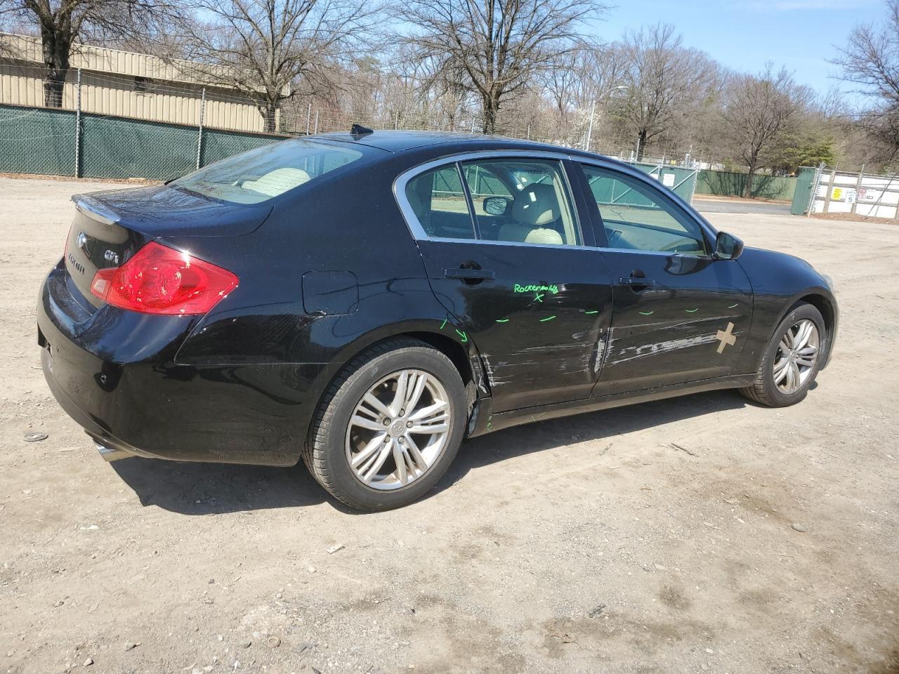 2012 INFINITI G37 - Image 3