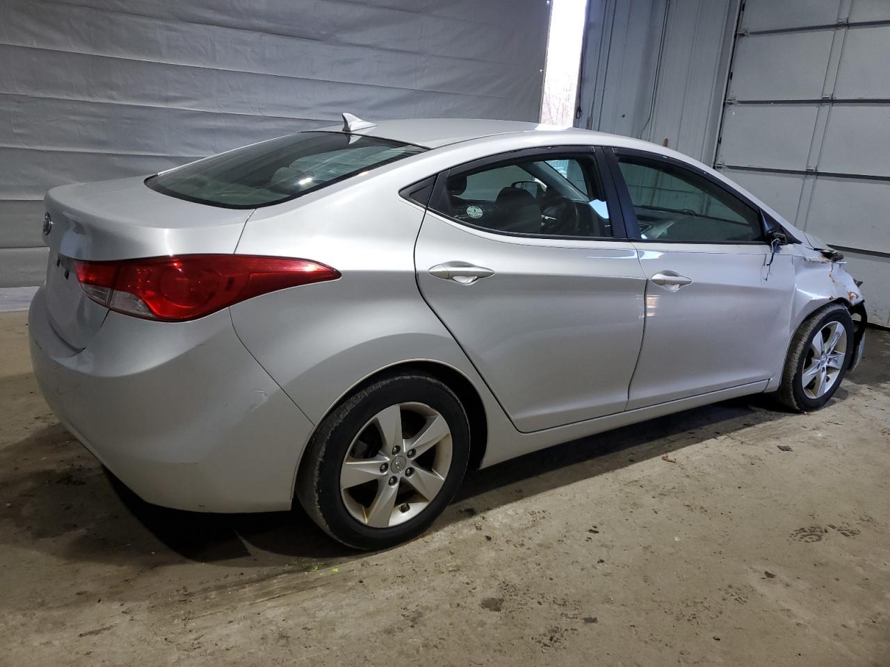 2013 HYUNDAI ELANTRA GL - Image 3