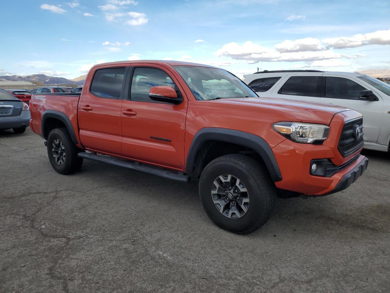 2017 TOYOTA TACOMA DOU - Фото 4