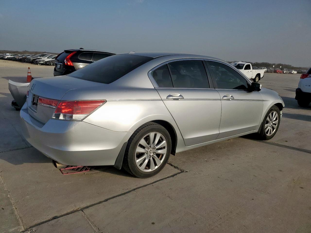 2012 HONDA ACCORD EXL - Image 3