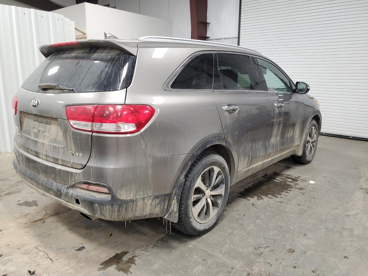 2016 KIA SORENTO EX - Image 3