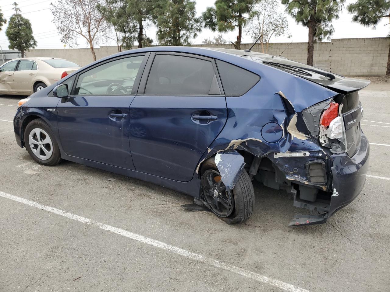 2013 TOYOTA PRIUS - Image 2