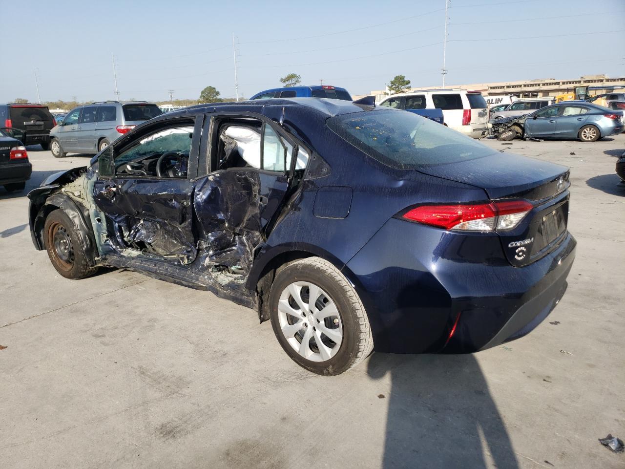 2021 TOYOTA COROLLA LE - Фото 2