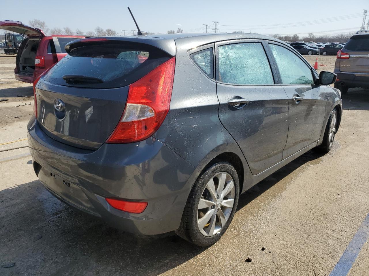 2012 HYUNDAI ACCENT GLS - Image 3