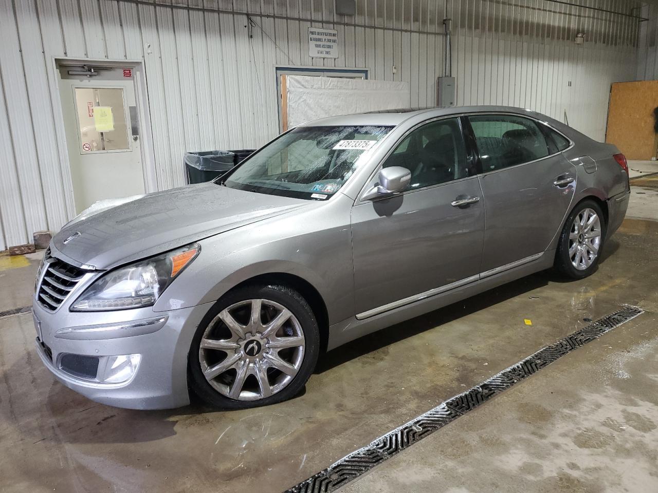 2012 HYUNDAI EQUUS SIGN
