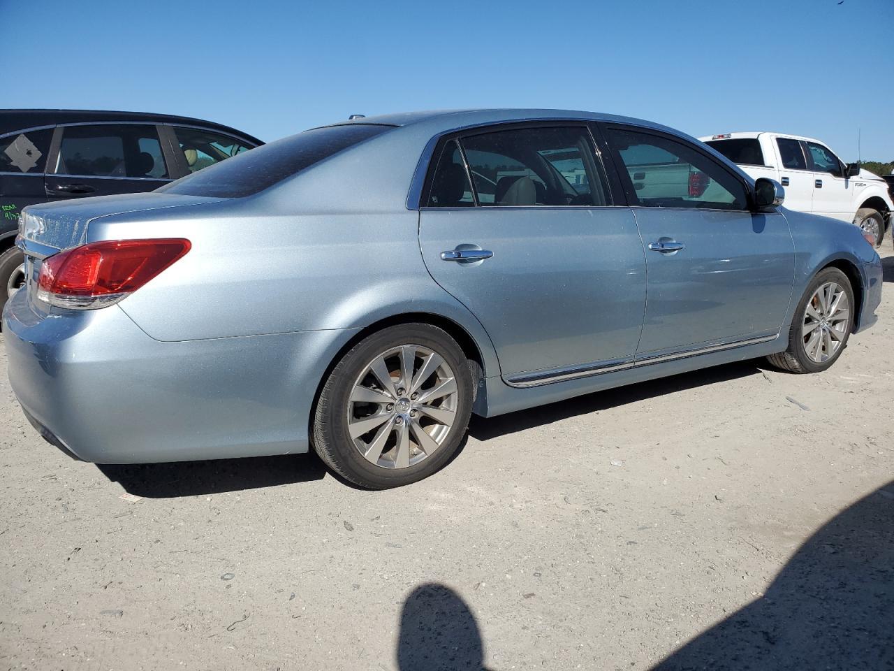 2011 TOYOTA AVALON BAS - Image 3