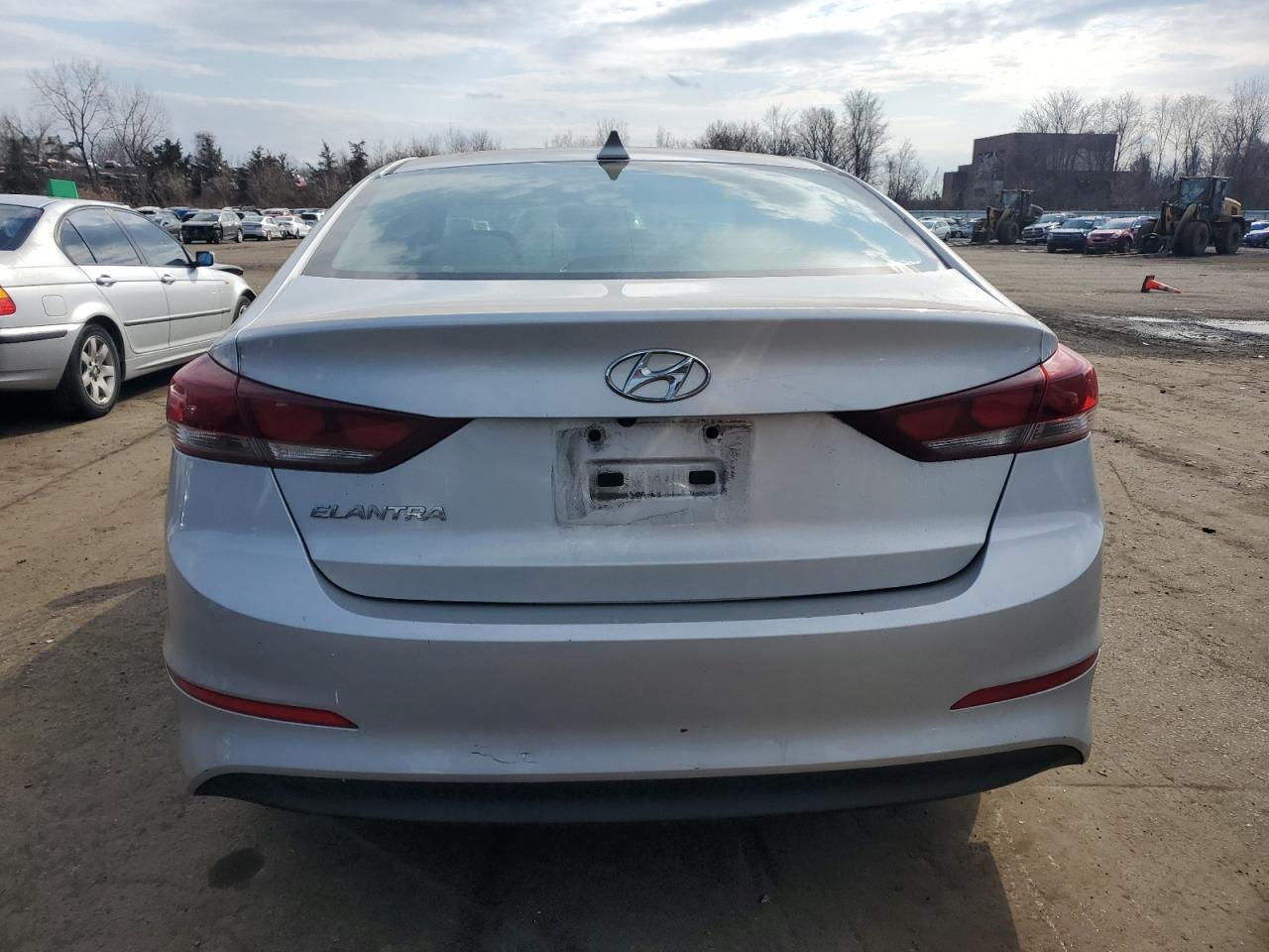2017 HYUNDAI ELANTRA SE - Фото 6