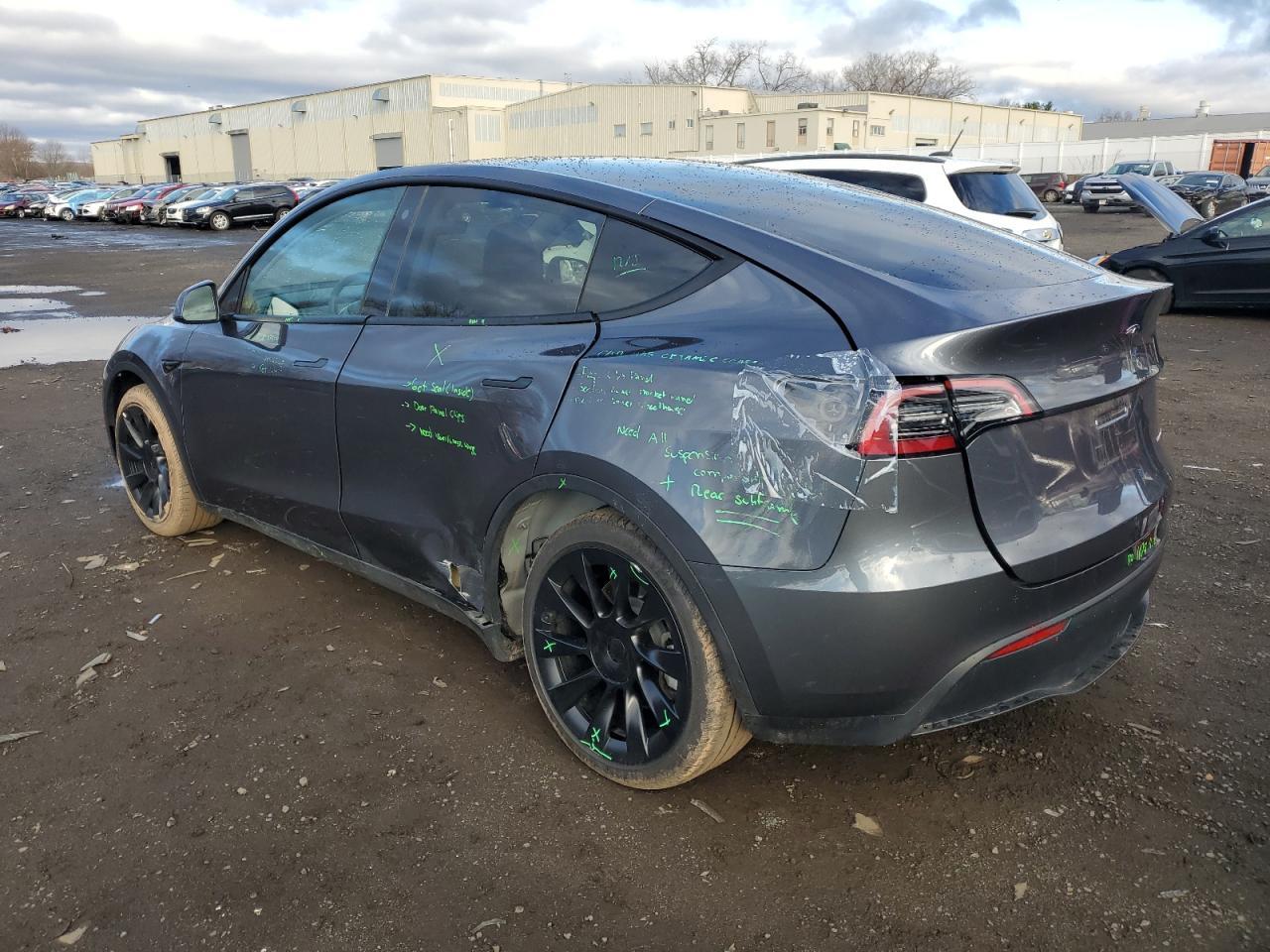 2023 TESLA MODEL Y - Фото 2