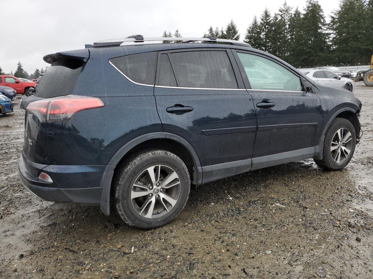 2017 TOYOTA RAV4 XLE - Image 3
