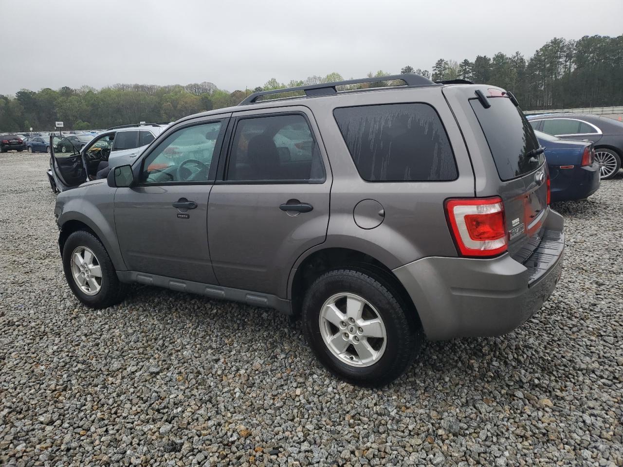 2012 FORD ESCAPE XLT - Image 2