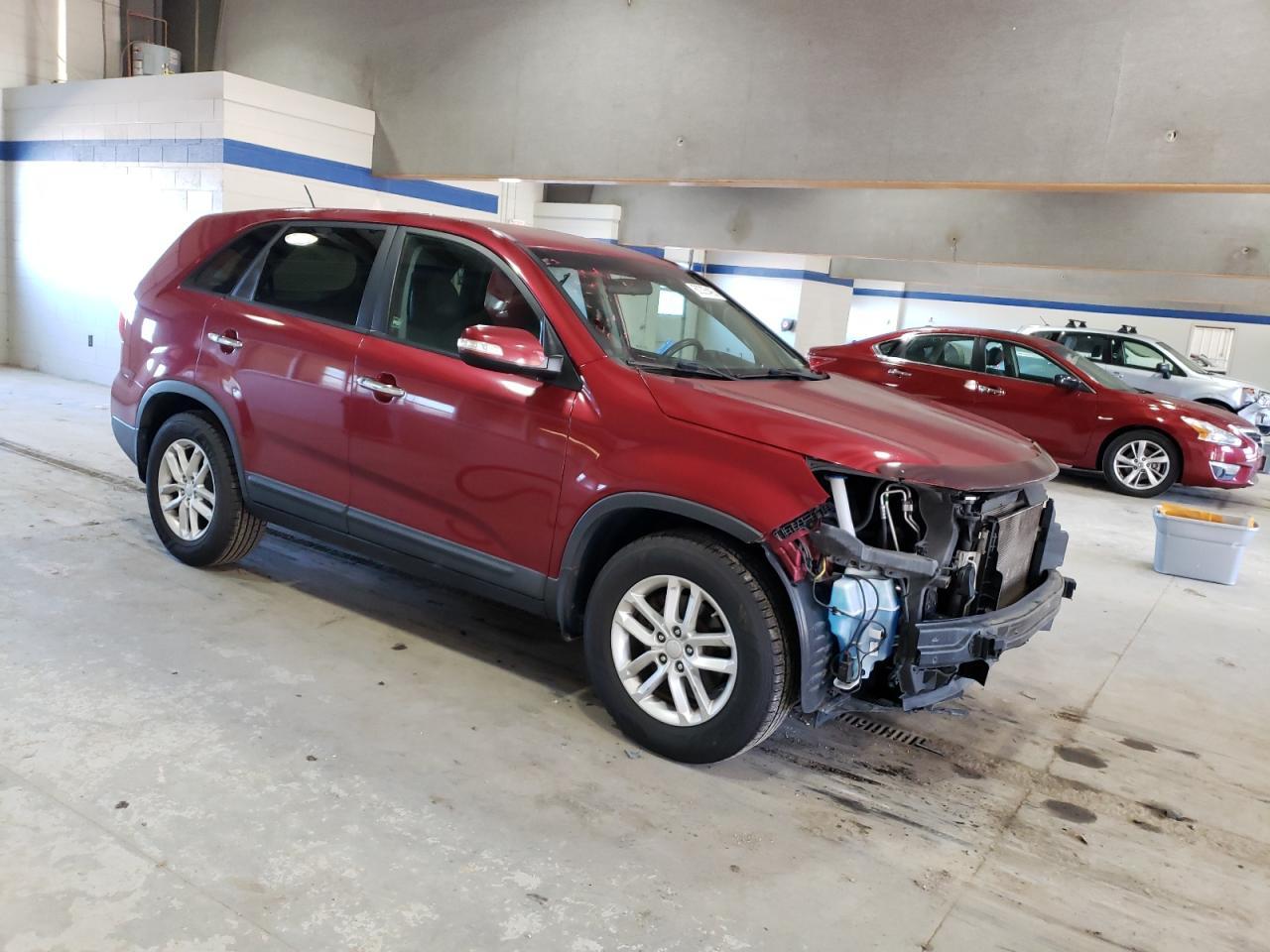 2014 KIA SORENTO LX - Фото 4