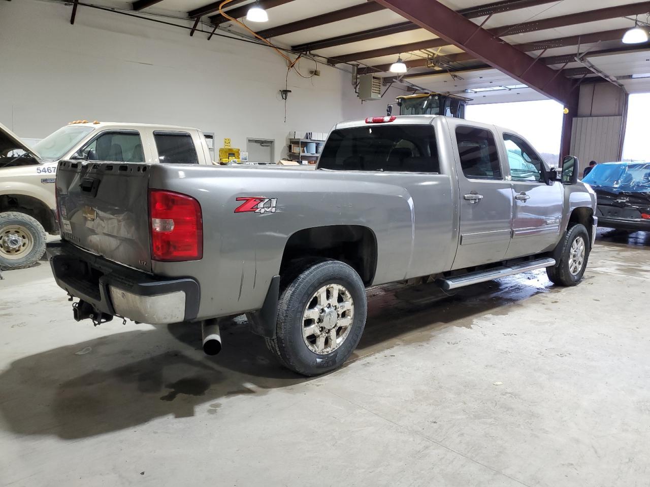 2012 CHEVROLET SILVERADO - Image 3