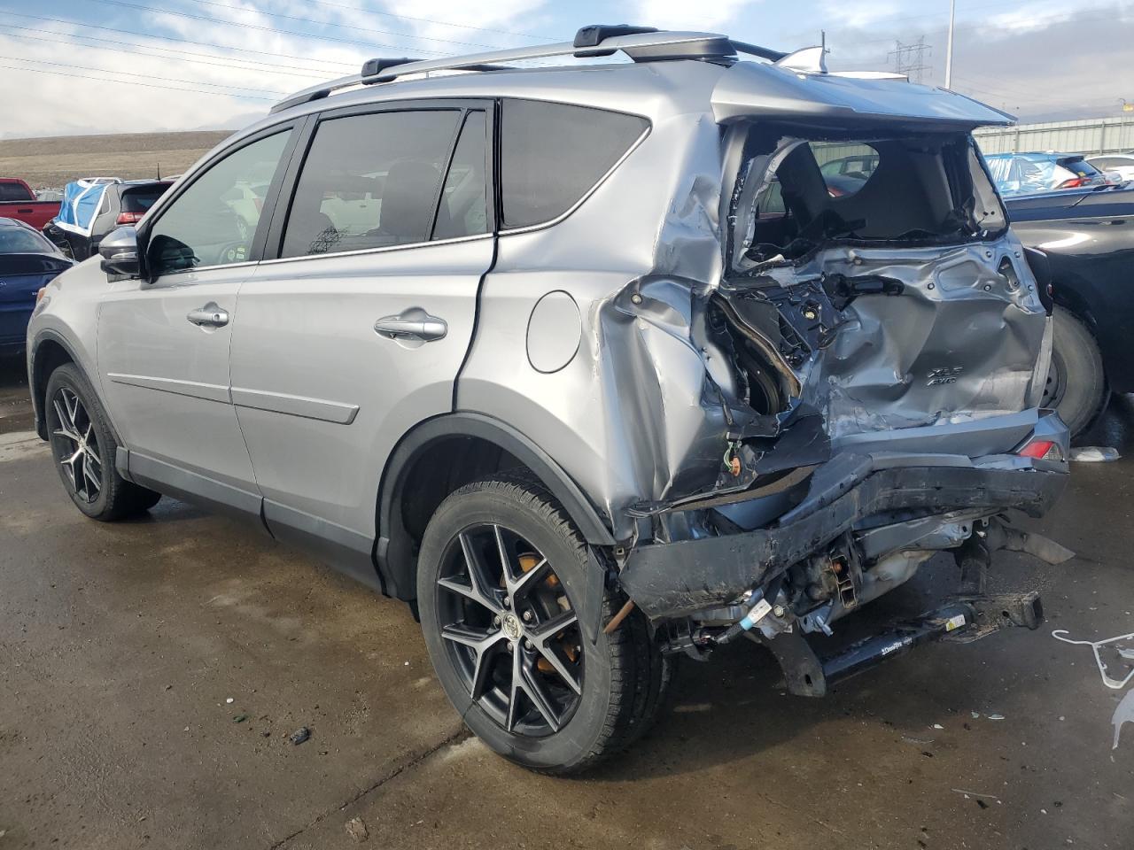 2016 TOYOTA RAV4 XLE - Image 2