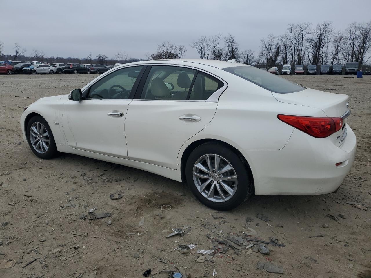 2016 INFINITI Q50 PREMIU - Фото 2
