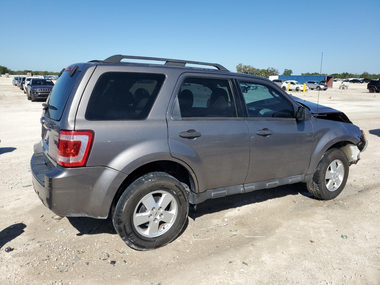2012 FORD ESCAPE XLT - Фото 3