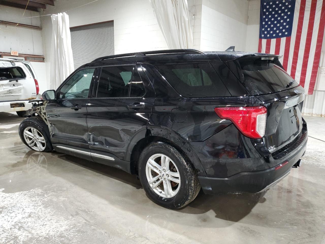 2022 FORD EXPLORER X - Фото 2