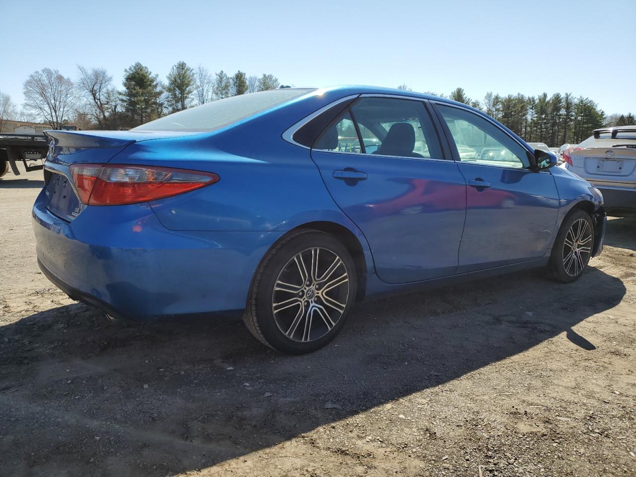 2016 TOYOTA CAMRY LE - Фото 3