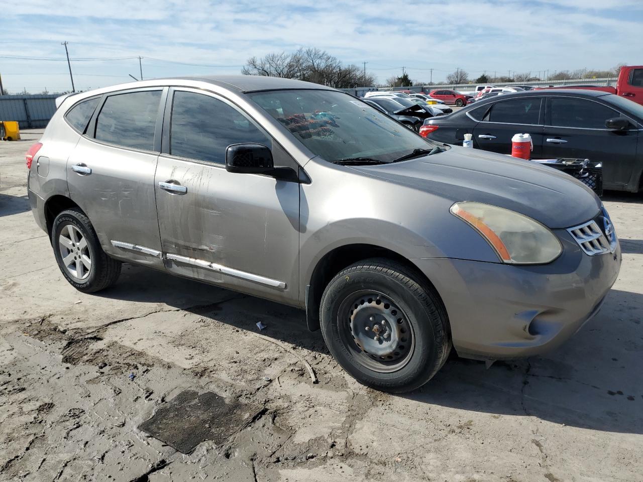 2013 NISSAN ROGUE S - Image 4