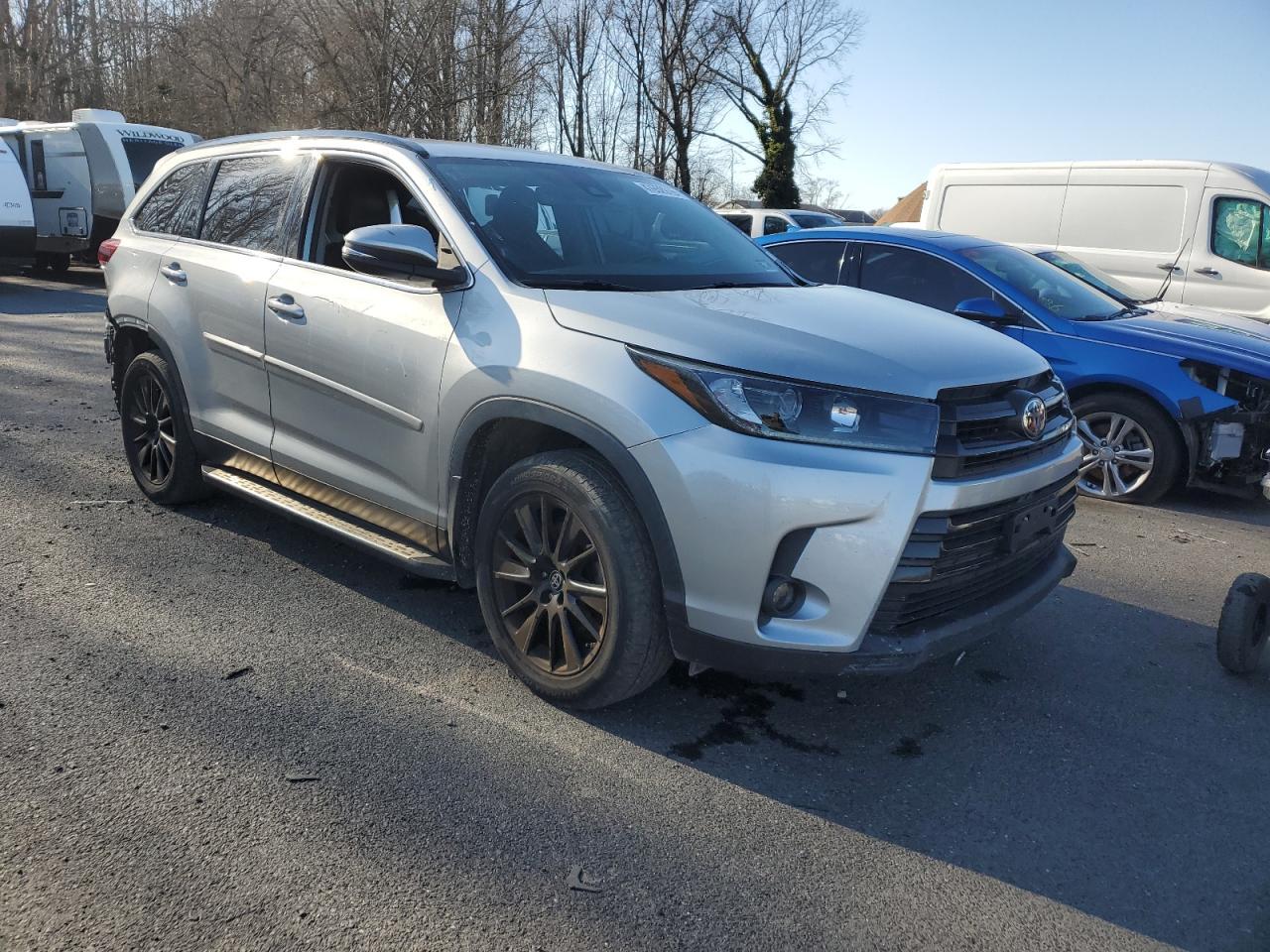 2019 TOYOTA HIGHLANDER - Фото 4