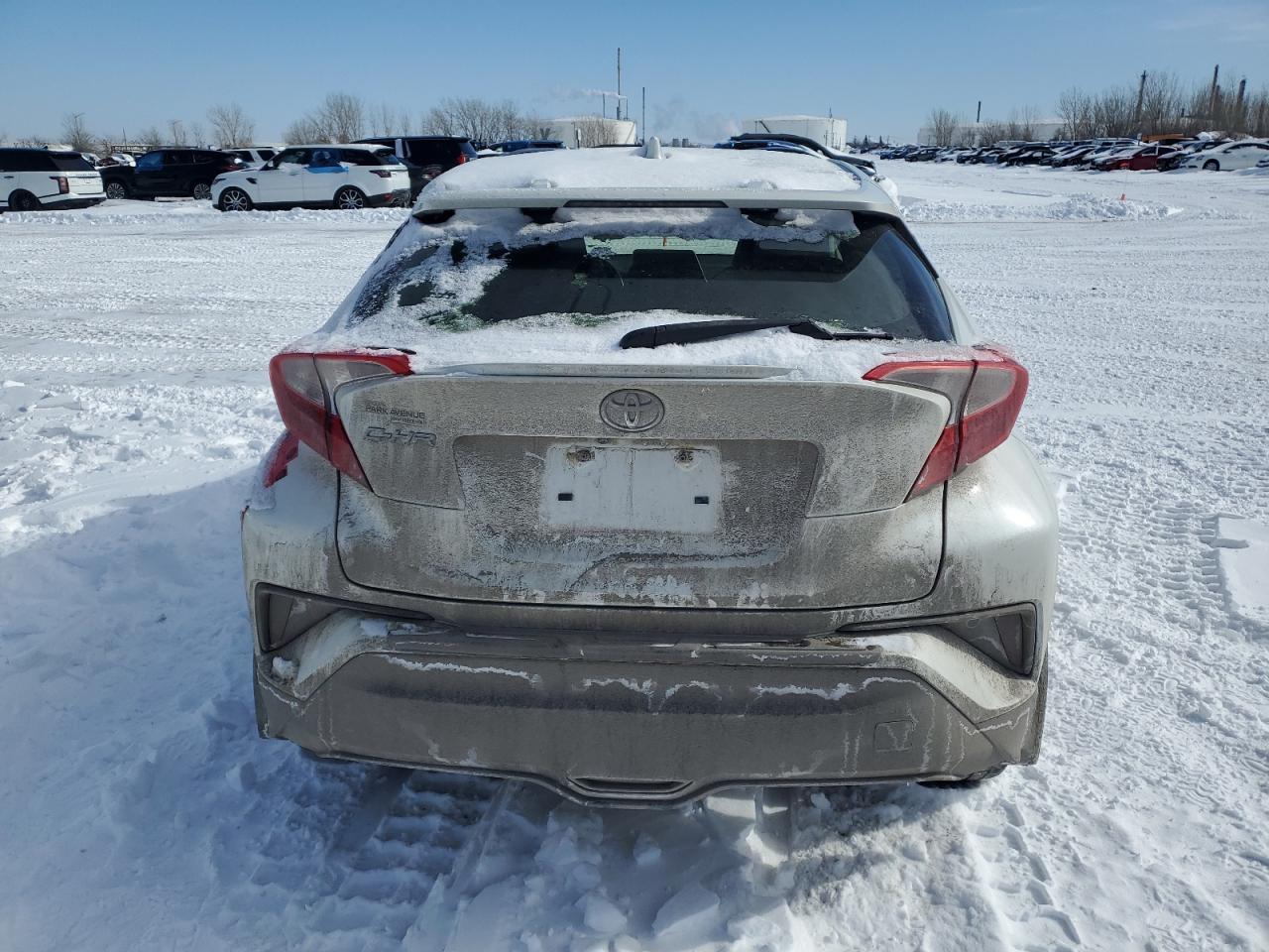 2019 TOYOTA C-HR XLE - Фото 6
