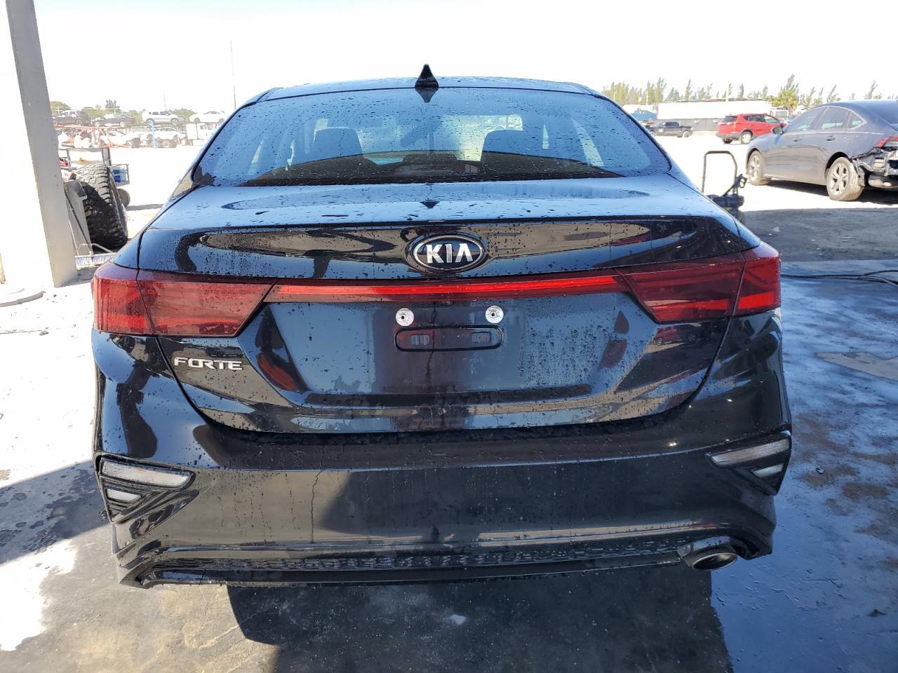 2021 KIA FORTE FE - Image 6