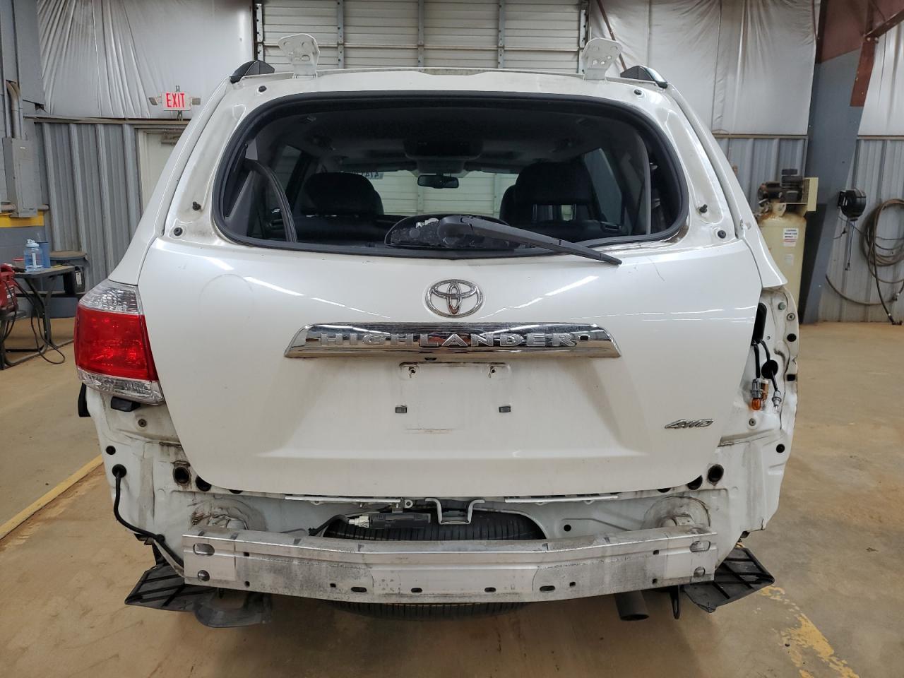 2011 TOYOTA HIGHLANDER - Фото 6