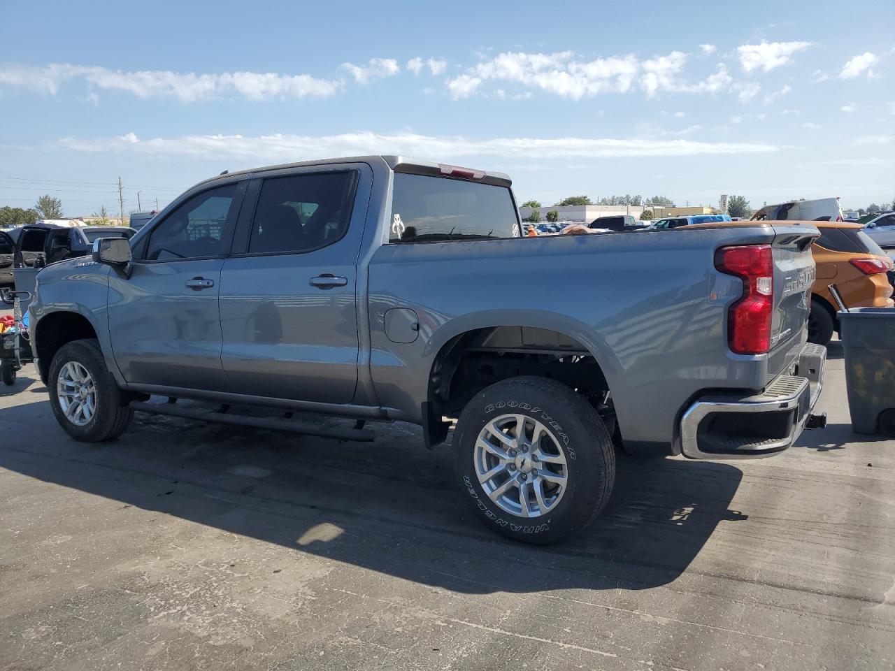 2021 CHEVROLET SILVERADO - Image 2