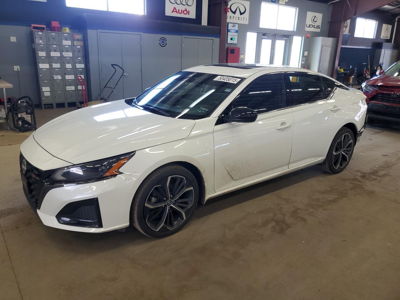 2023 NISSAN ALTIMA SR
