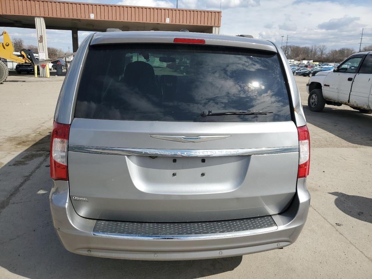 2014 CHRYSLER TOWN & COU - Фото 6