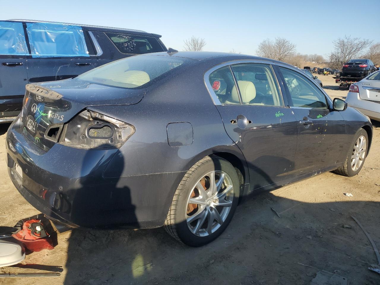 2012 INFINITI G37 - Image 3