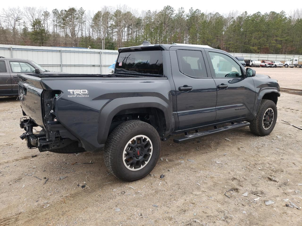 2024 TOYOTA TACOMA DOU - Фото 3