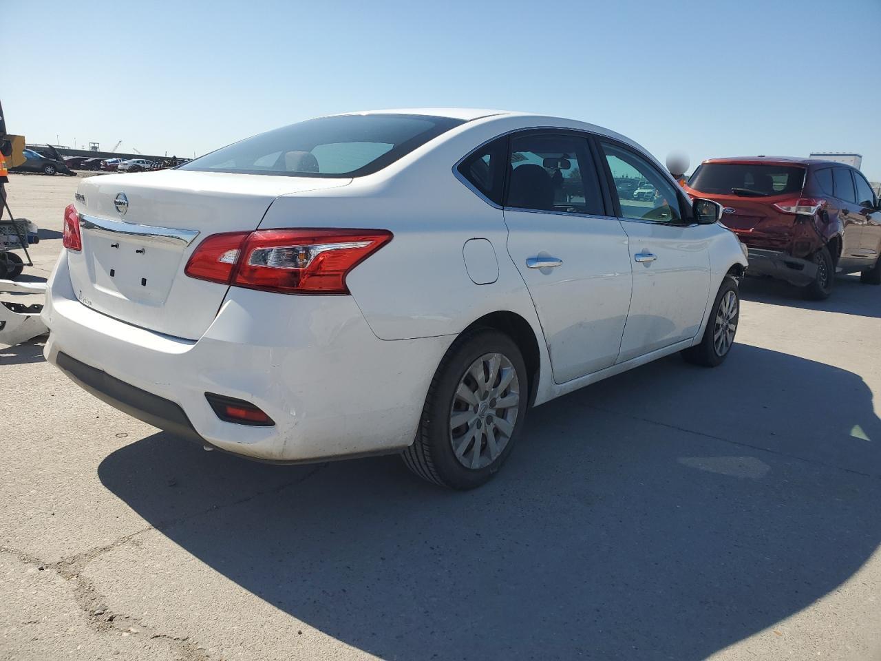 2017 NISSAN SENTRA S - Фото 3