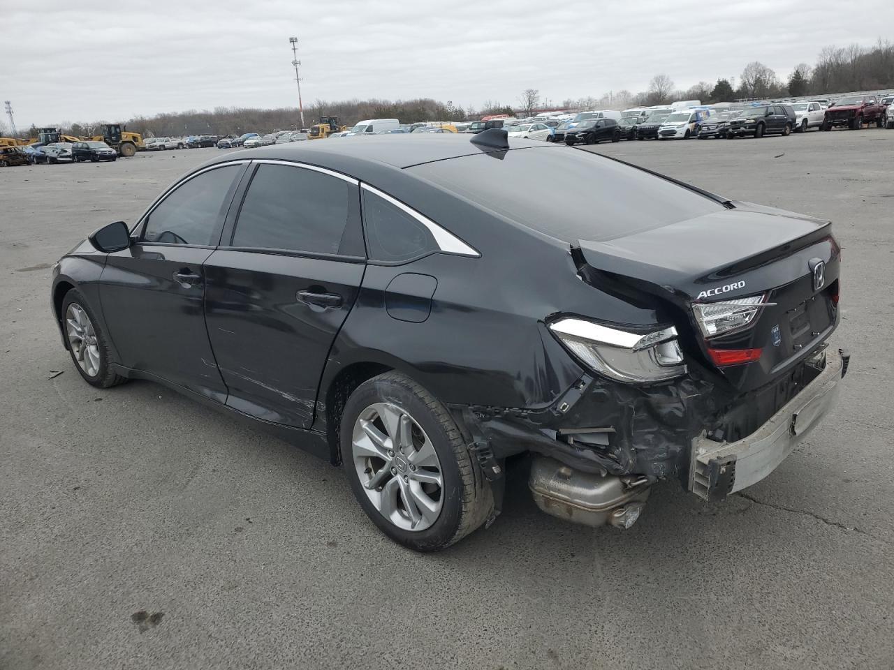 2018 HONDA ACCORD LX - Фото 2