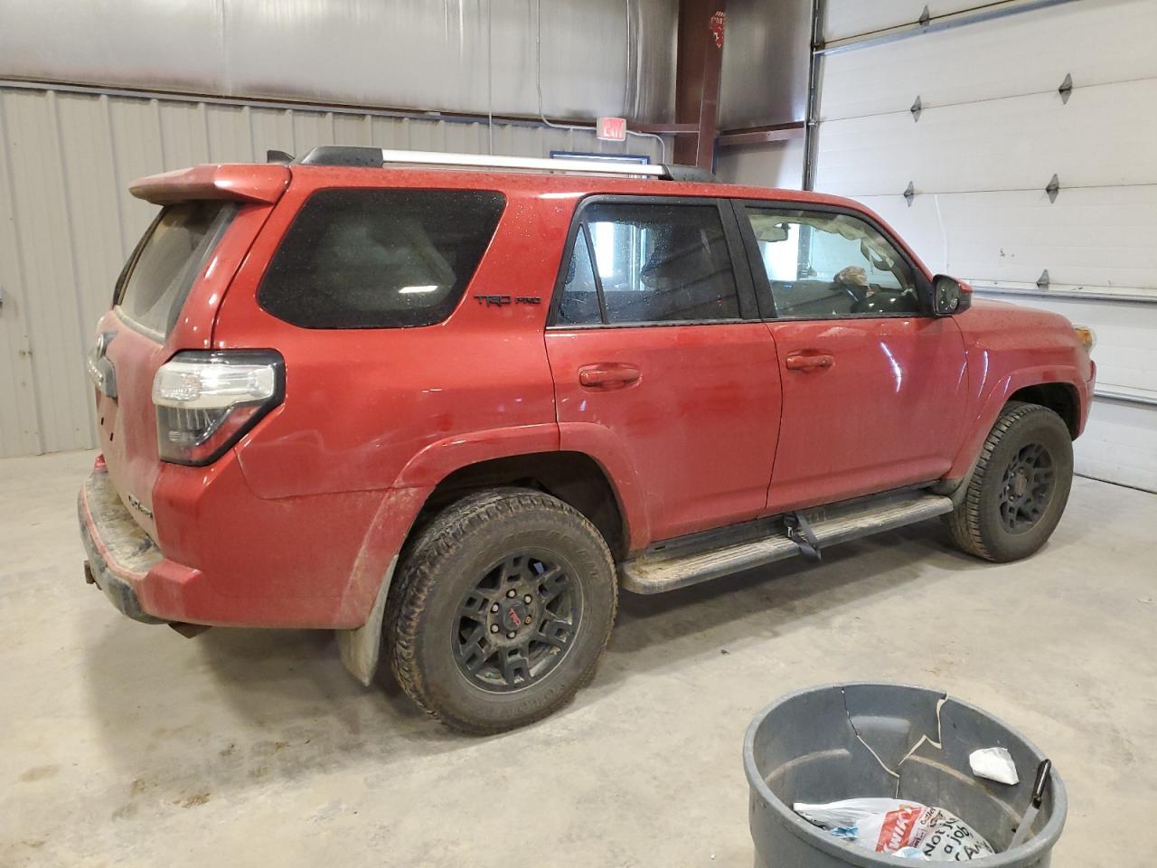 2017 TOYOTA 4RUNNER SR - Фото 3
