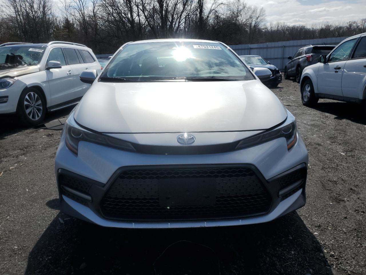 2020 TOYOTA COROLLA SE - Фото 5