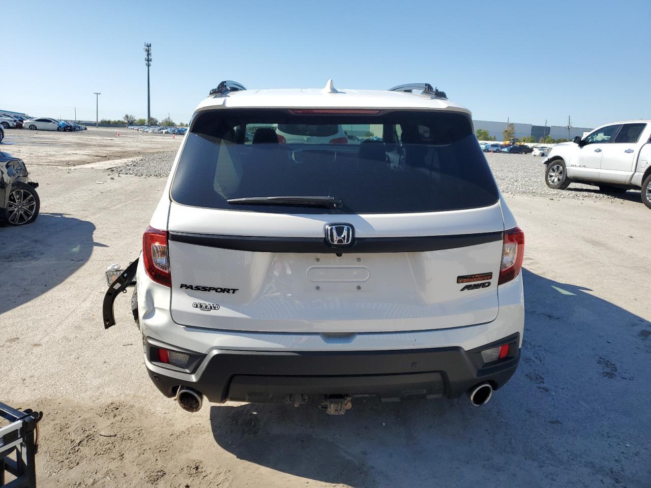 2023 HONDA PASSPORT T - Фото 6