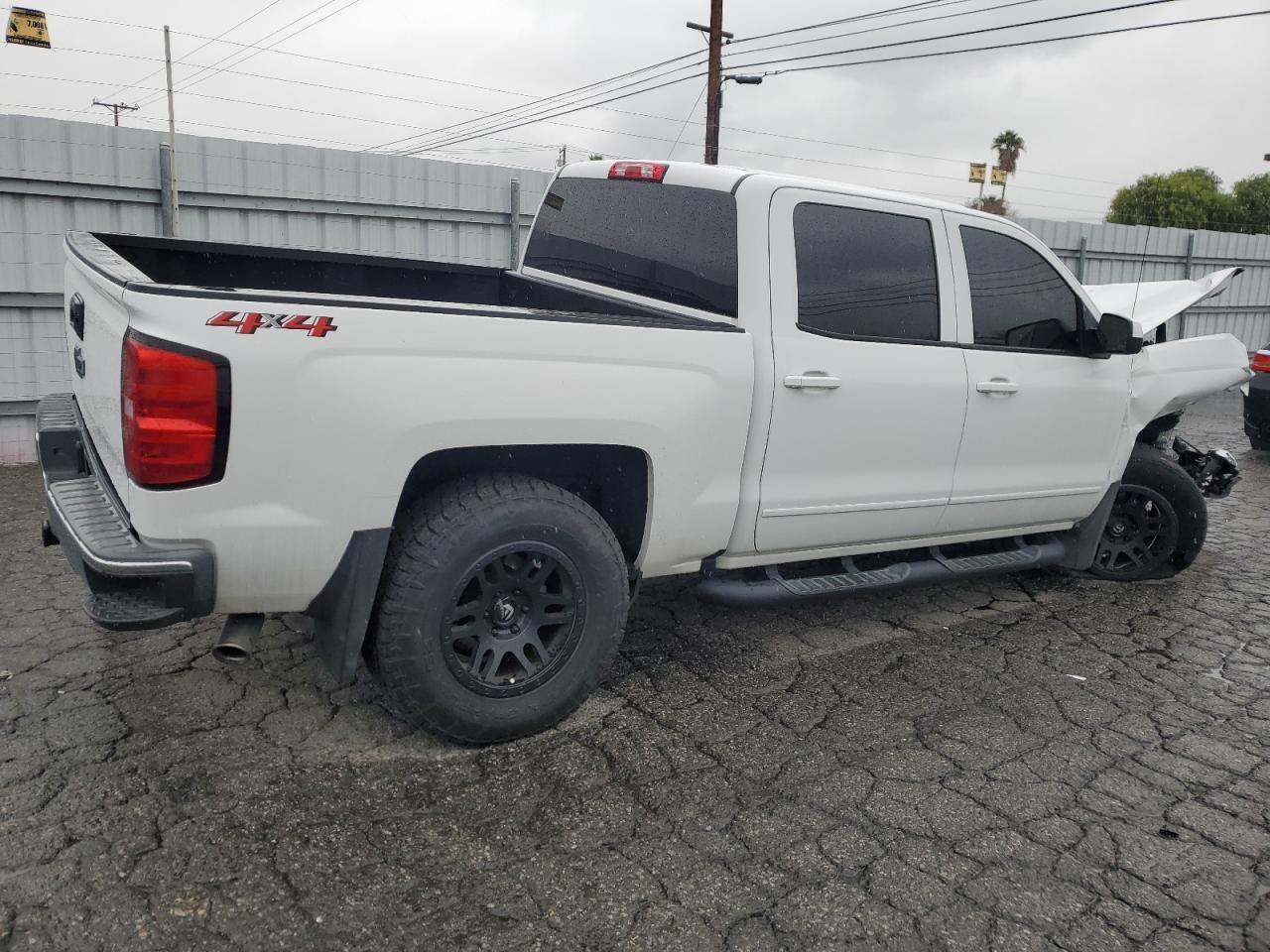 2018 CHEVROLET SILVERADO - Фото 3