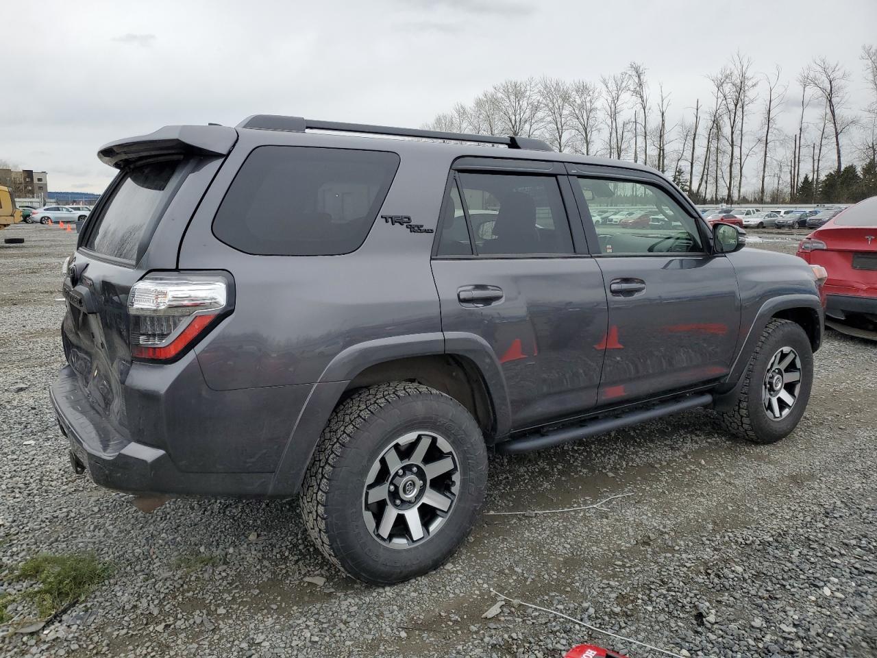 2022 TOYOTA 4RUNNER SR - Фото 3