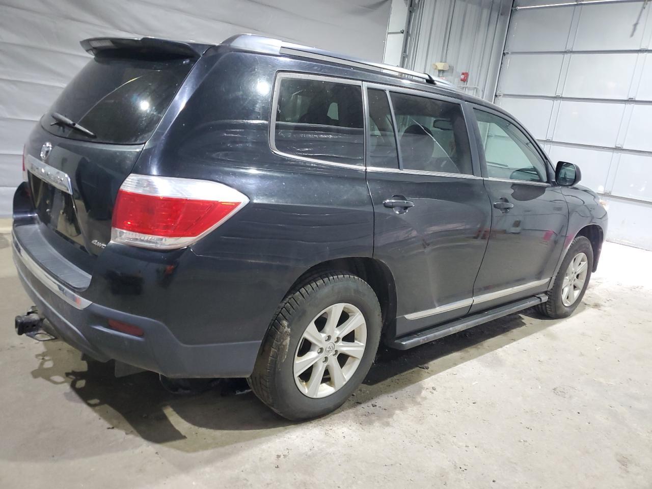 2011 TOYOTA HIGHLANDER - Image 3