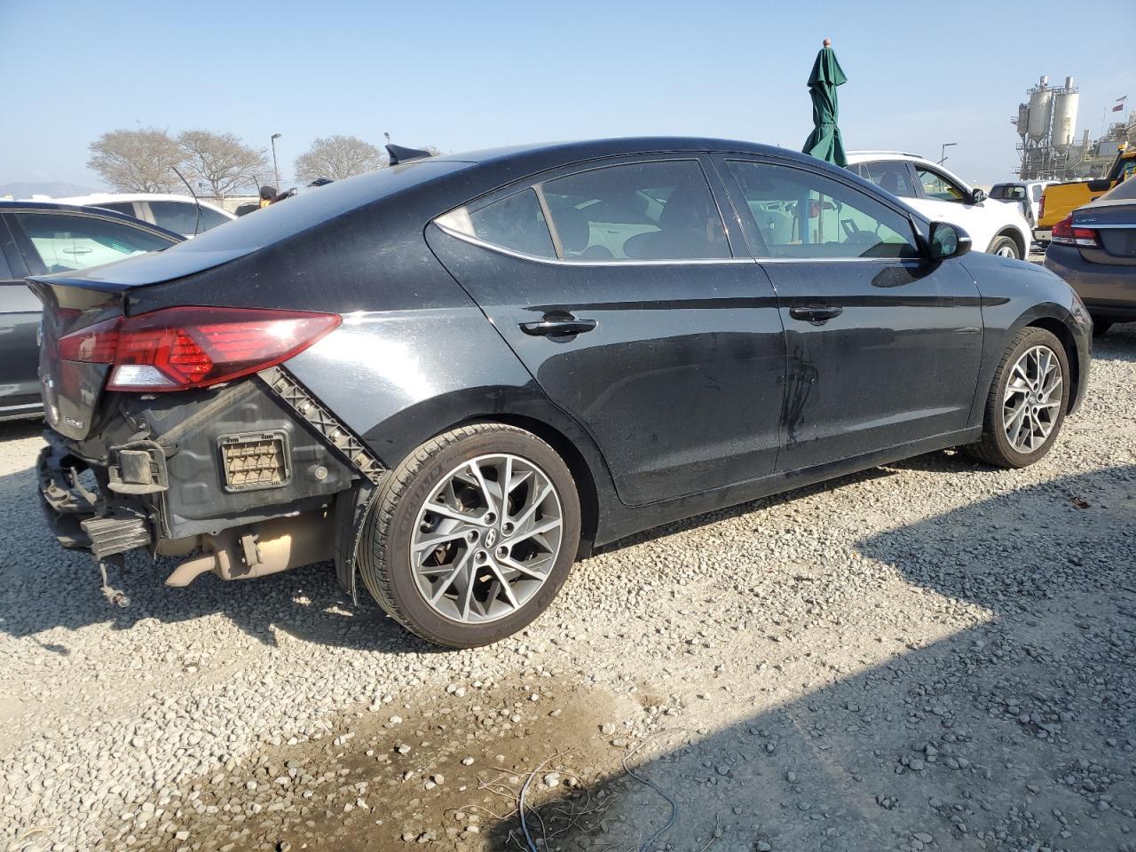 2019 HYUNDAI ELANTRA SE - Image 3
