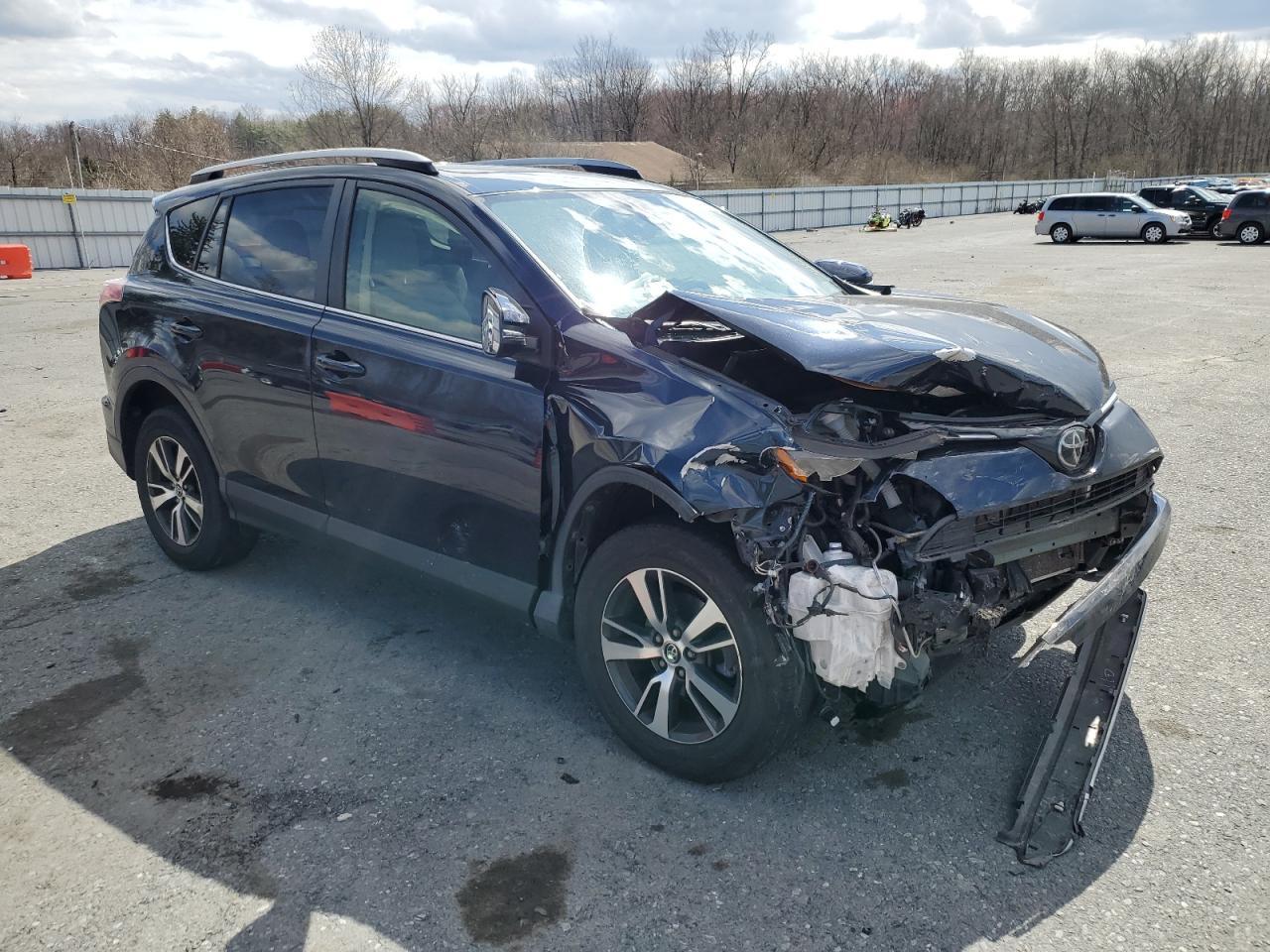 2017 TOYOTA RAV4 XLE - Фото 4
