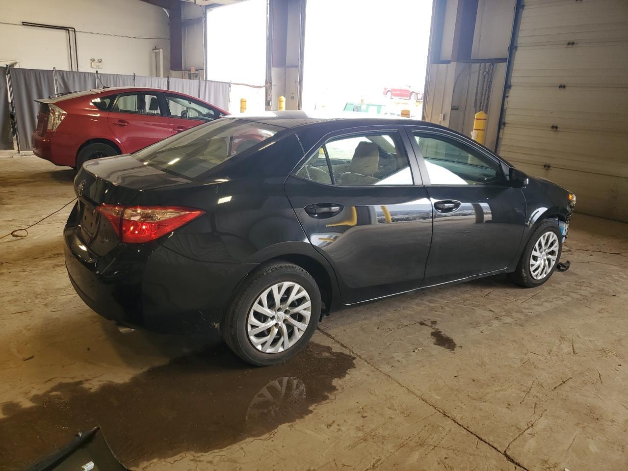 2018 TOYOTA COROLLA L - Фото 3