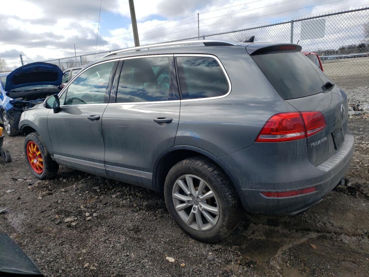 2014 VOLKSWAGEN TOUAREG V6 - Фото 2
