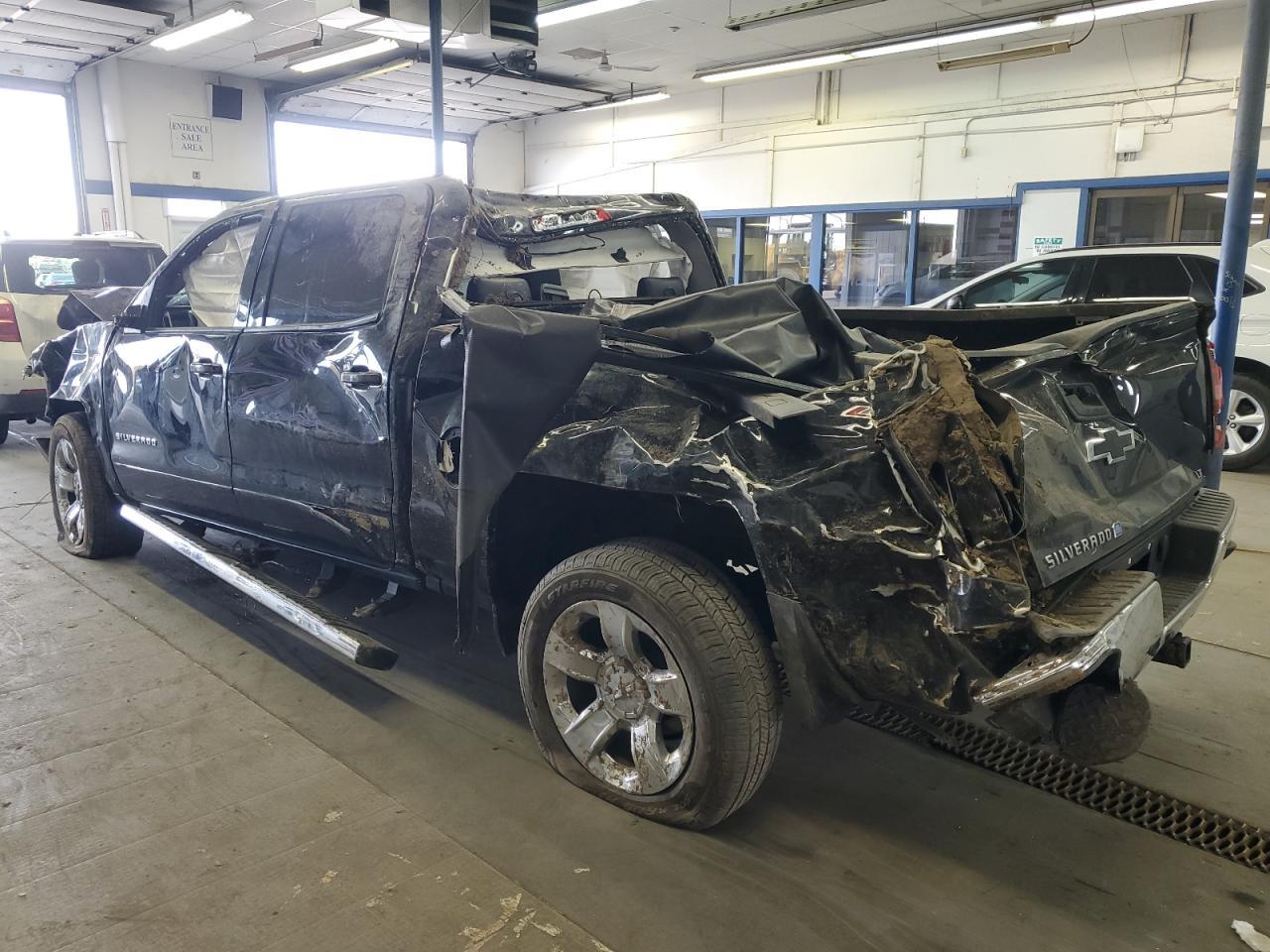2017 CHEVROLET SILVERADO - Image 2