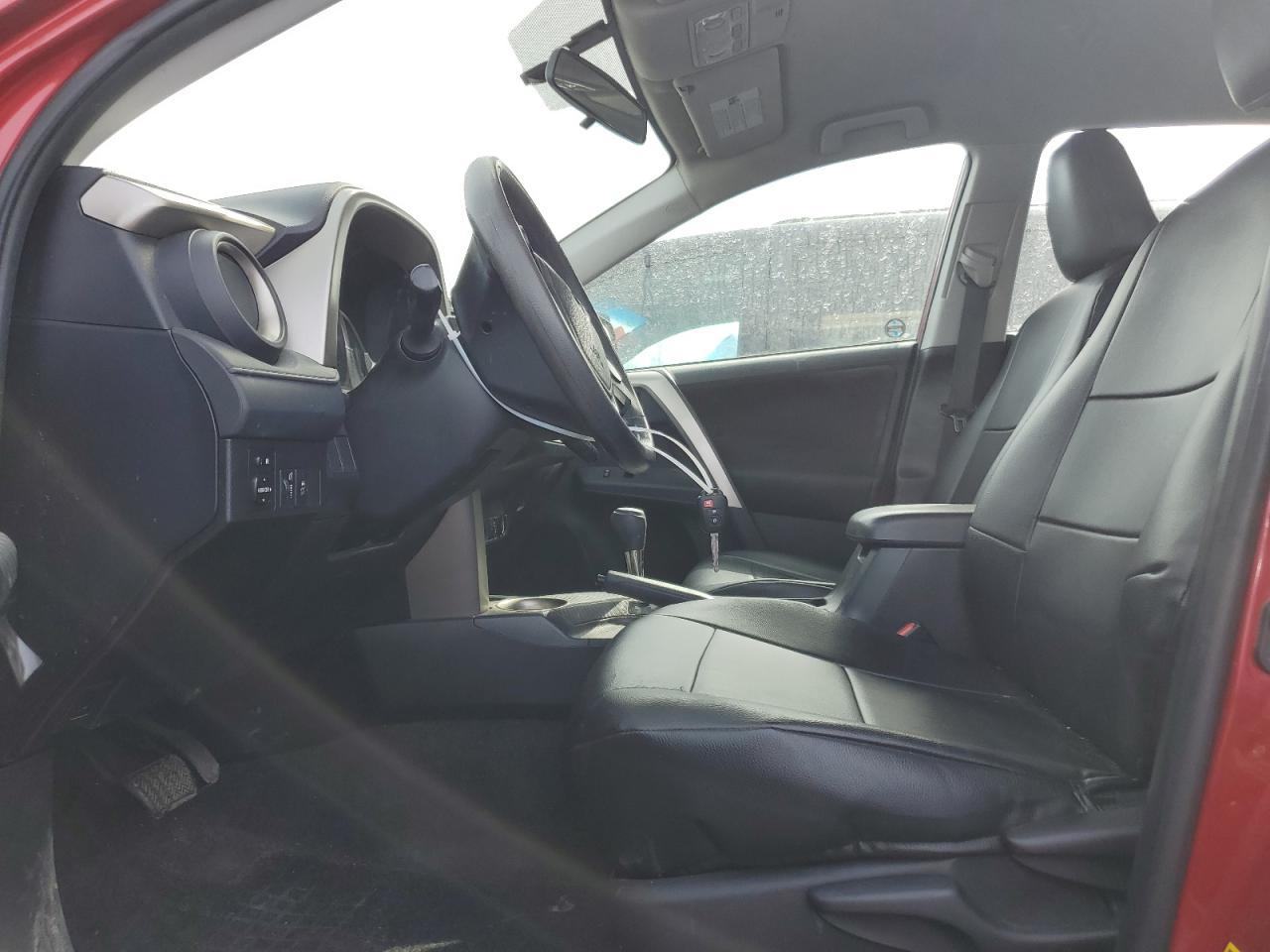2015 TOYOTA RAV4 LE - Фото 7
