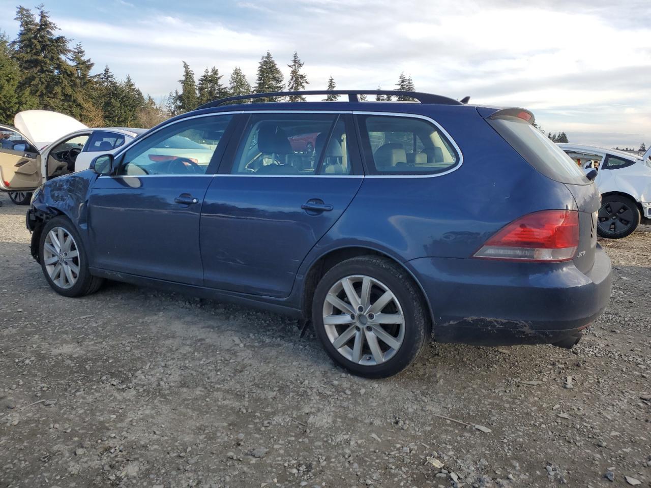 2013 VOLKSWAGEN JETTA TDI - Image 2