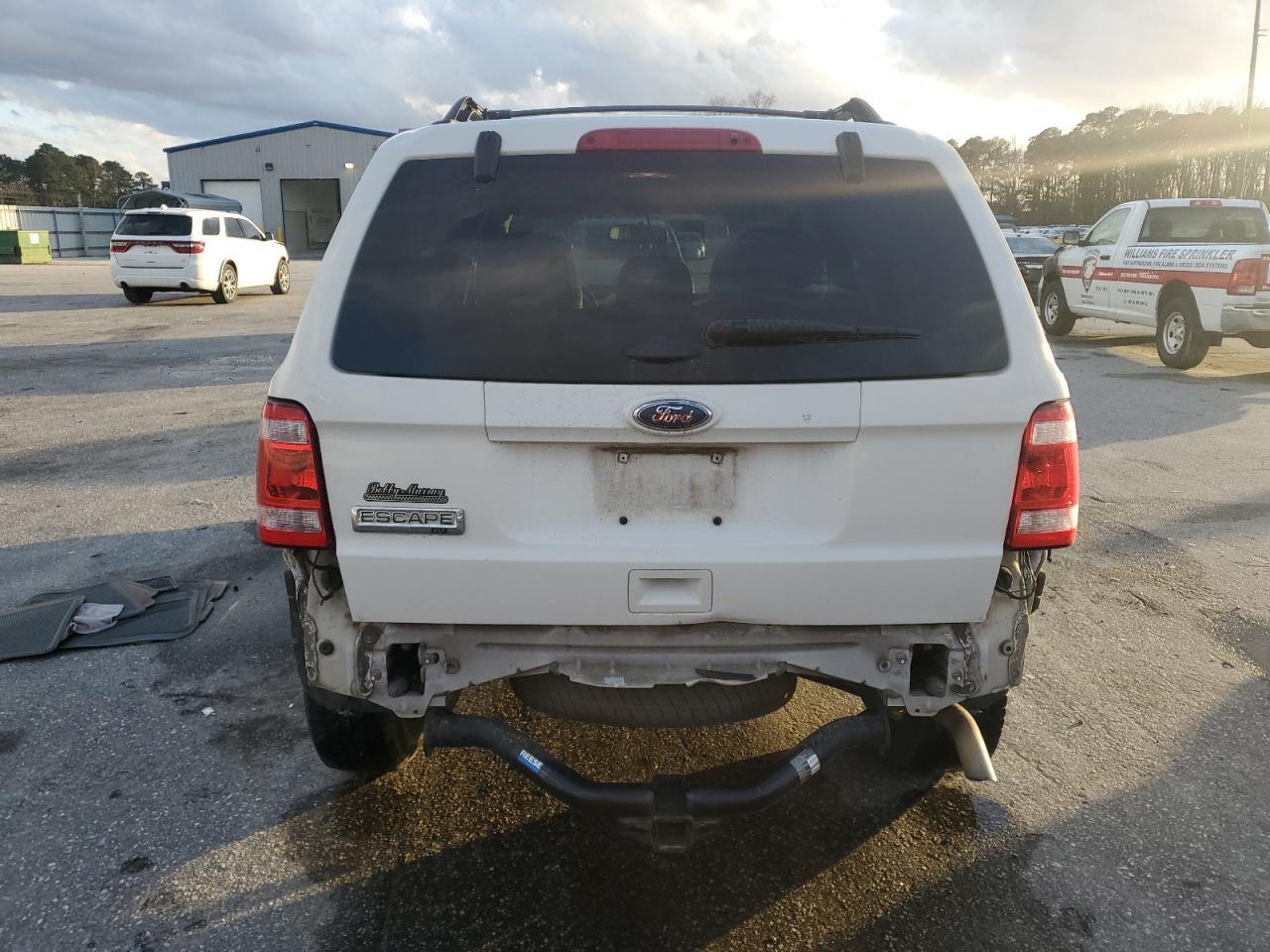 2012 FORD ESCAPE XLT - Image 6