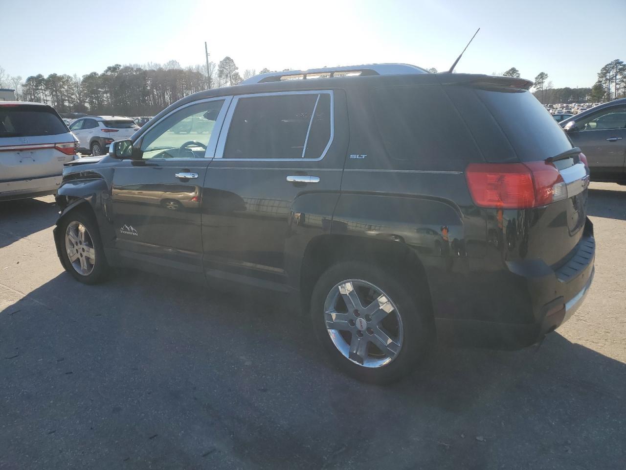2012 GMC TERRAIN SL - Image 2