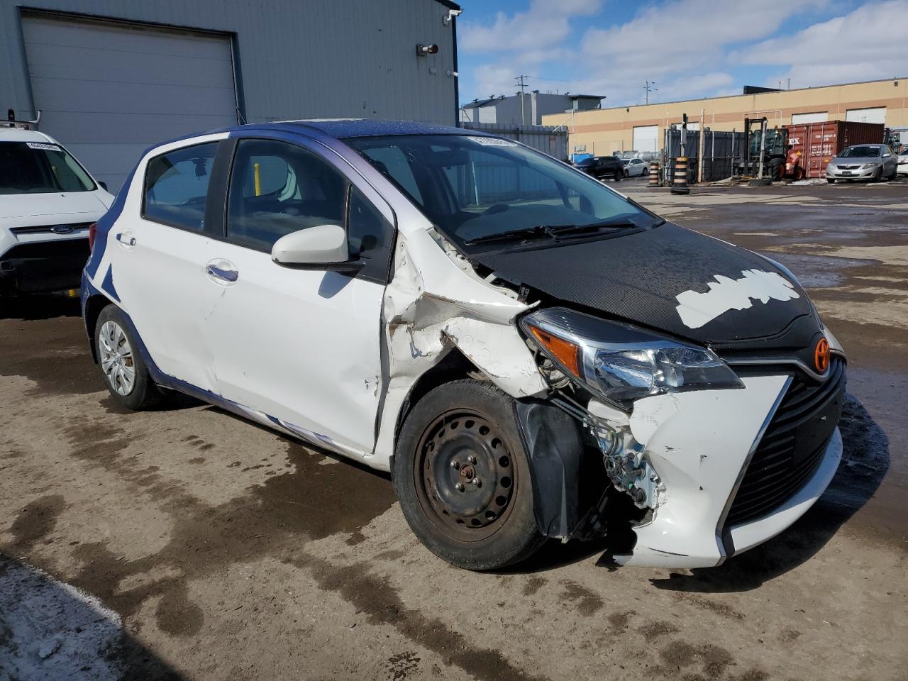 2015 TOYOTA YARIS - Фото 4
