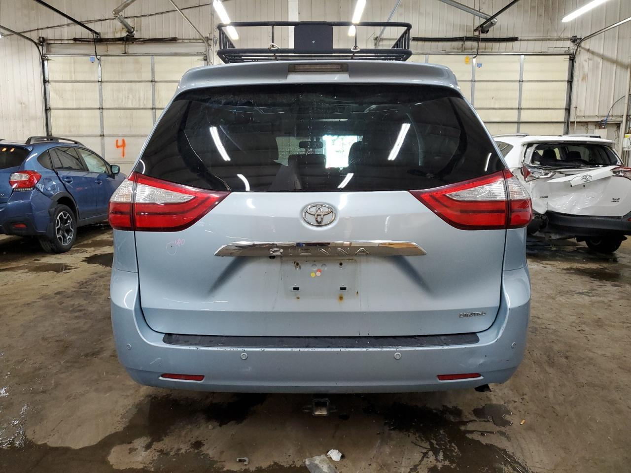 2015 TOYOTA SIENNA XLE - Фото 6